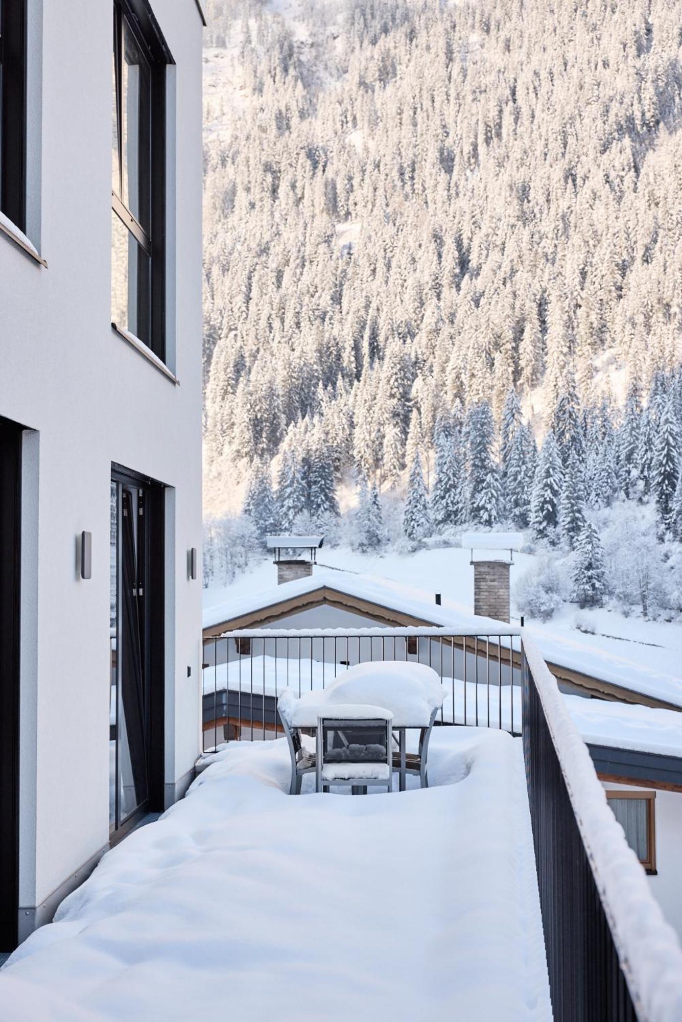 Das Luxurioese Chalet-Apartment In Der Residenz Silvretta - Inklusive Silvretta Card Premium See Bagian luar foto